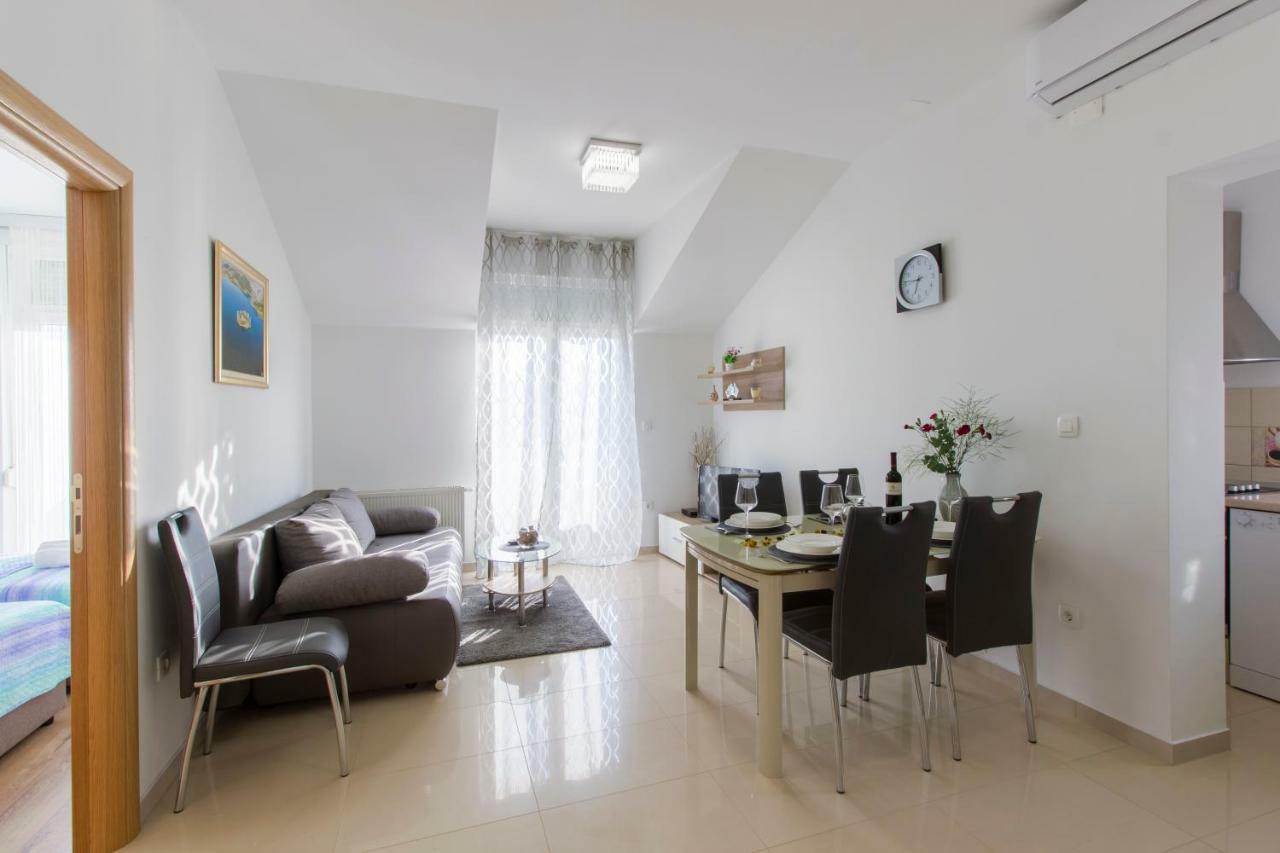 Apartmani Skelin***/**** Kaštela エクステリア 写真