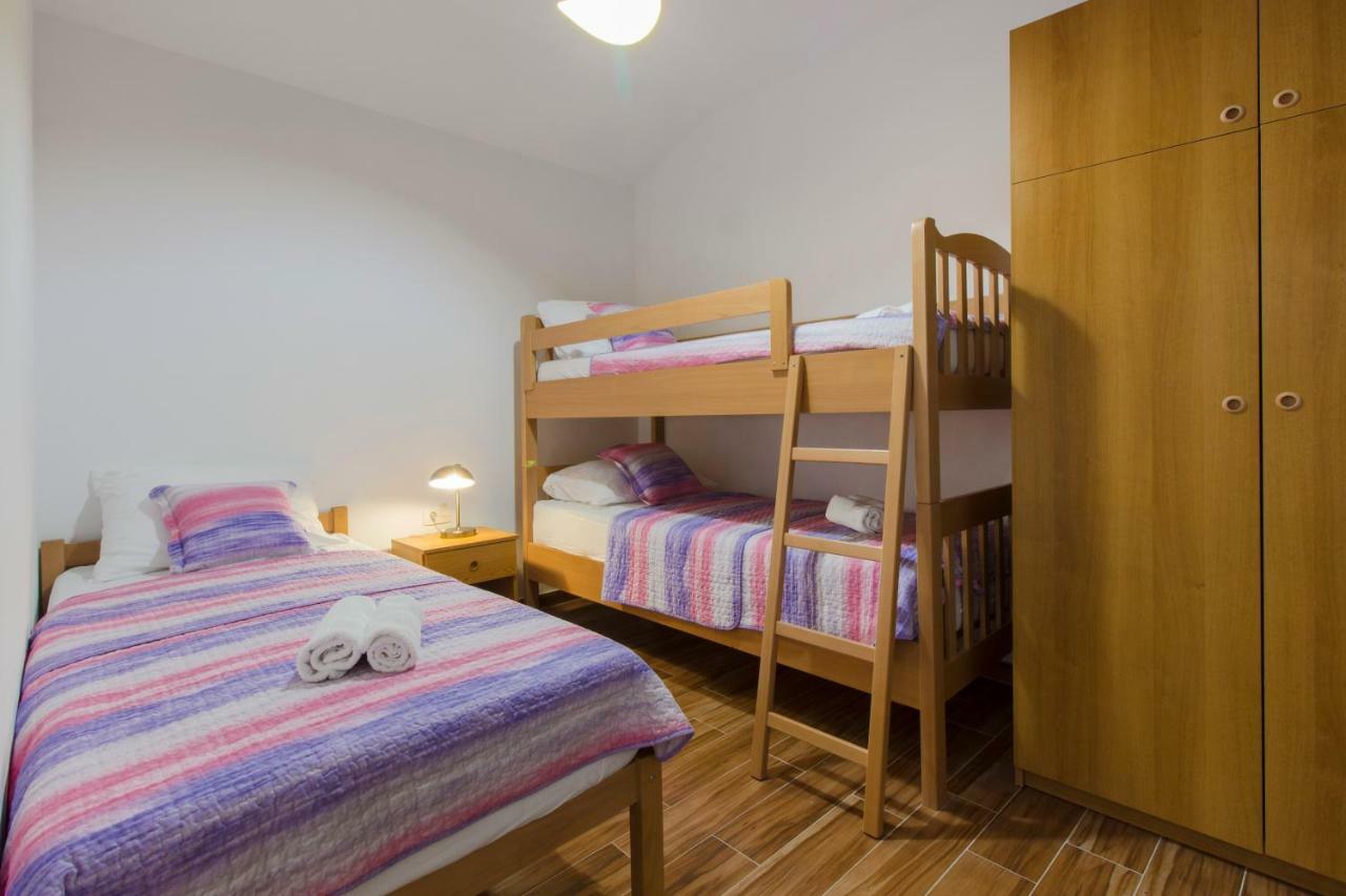 Apartmani Skelin***/**** Kaštela エクステリア 写真
