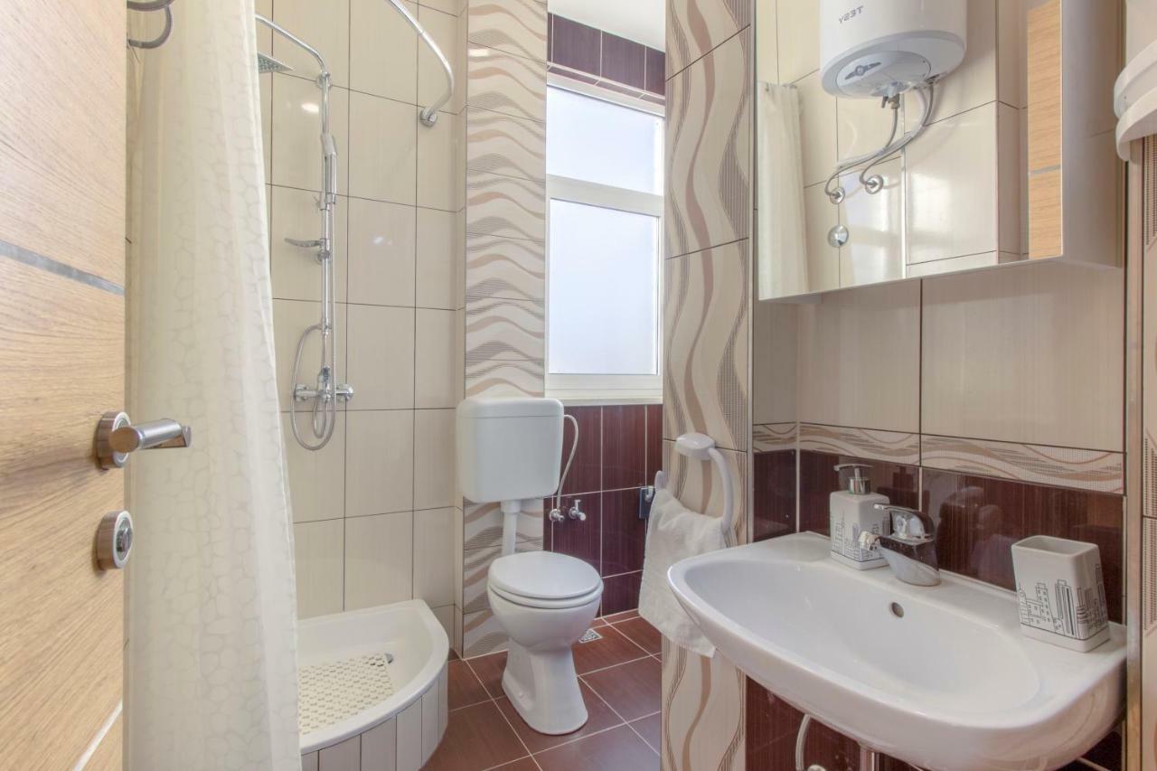 Apartmani Skelin***/**** Kaštela エクステリア 写真